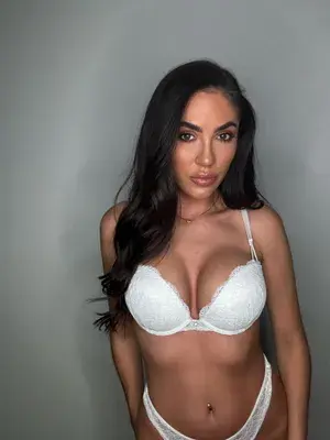 Becky Daisy ⭐THE BEEJAYY QUEEN 🥵 profile