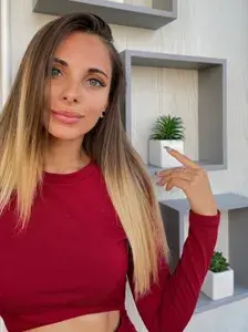 OliviaHook 🤍 profile