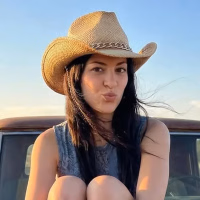 Leonie ๐พ profile