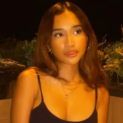 Petite Asian 😇 FREE PAGE 🥰 profile