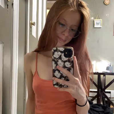 𝓂𝑜𝓁𝓁𝓎 || ur hottest neighbor profile