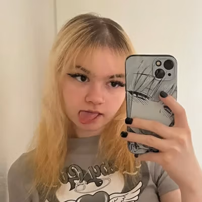 Lilly ๐ซถ 18yrs old profile