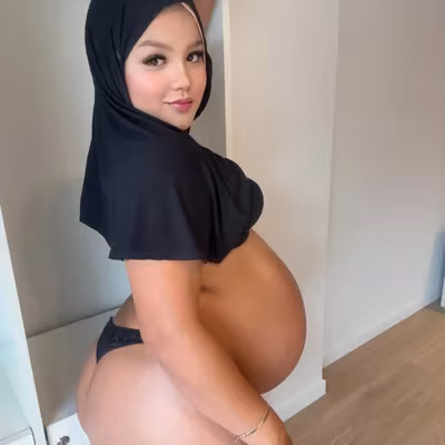 hijabi pregnant mommy 🧕🏽🍼 | free profile