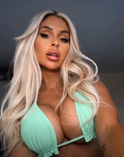 Mistress Mia 😈 Blonde Dom 👱🏼♀️ NEW profile