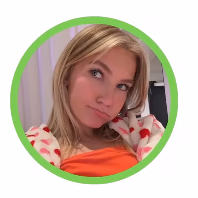 Emma Brooks TEEN w blue eyes 🟢 ONLINE 🟢 profile